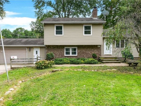 620 Ophelia Street , Newton Falls, OH 44444
