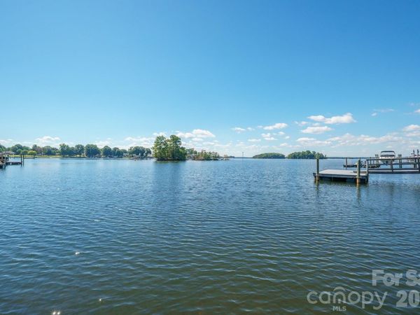 20919 Island Forest Drive, Cornelius, NC 28031
