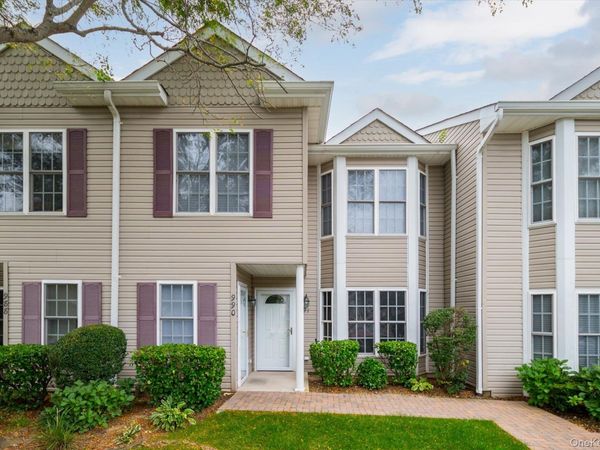 991 Madeira Boulevard, Melville, NY 11747
