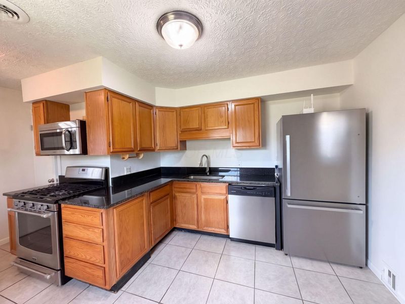 116 Valleyview Drive , Johnstown, OH 43031 Photo 6