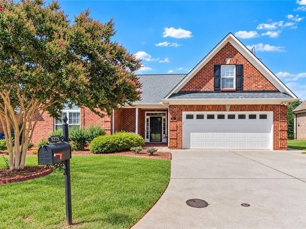 5275 Jacobs Way , Winston-Salem, NC 27106
