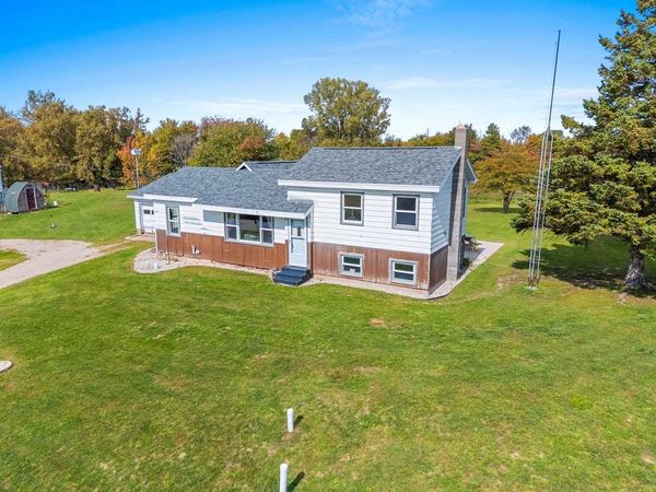 7408 TRAIL ROAD, Gillett, WI 54124