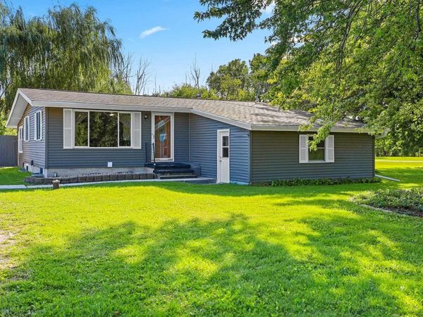 6649 COUNTY ROAD R, Oshkosh, WI 54902