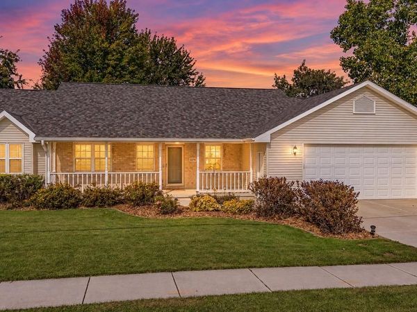 2276 LOST DAUPHIN ROAD, De Pere, WI 54115