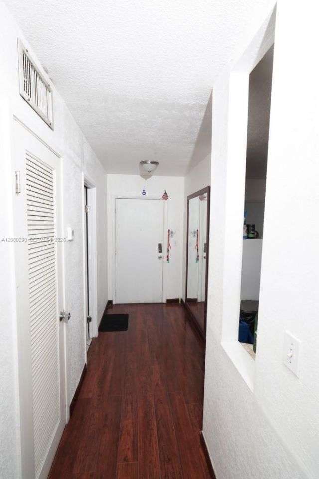 1780 NE 191st St, Unit 605-2, Miami, FL 33179 Photo