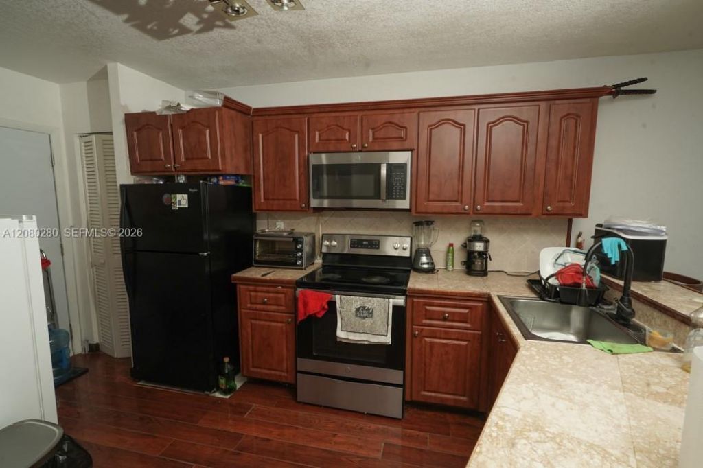 1780 NE 191st St, Unit 605-2, Miami, FL 33179 Photo