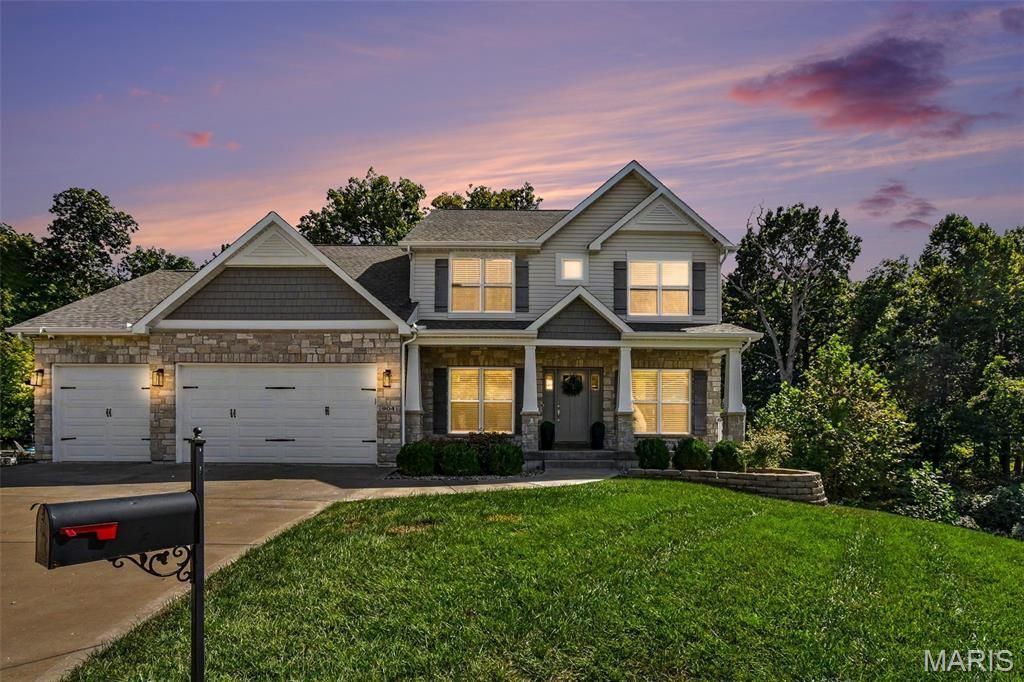 904 Old Nicholas Court , Fenton, MO 63026 Main Photo