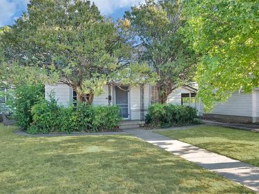 1228 W Gambrell Street, Fort Worth, TX 76115