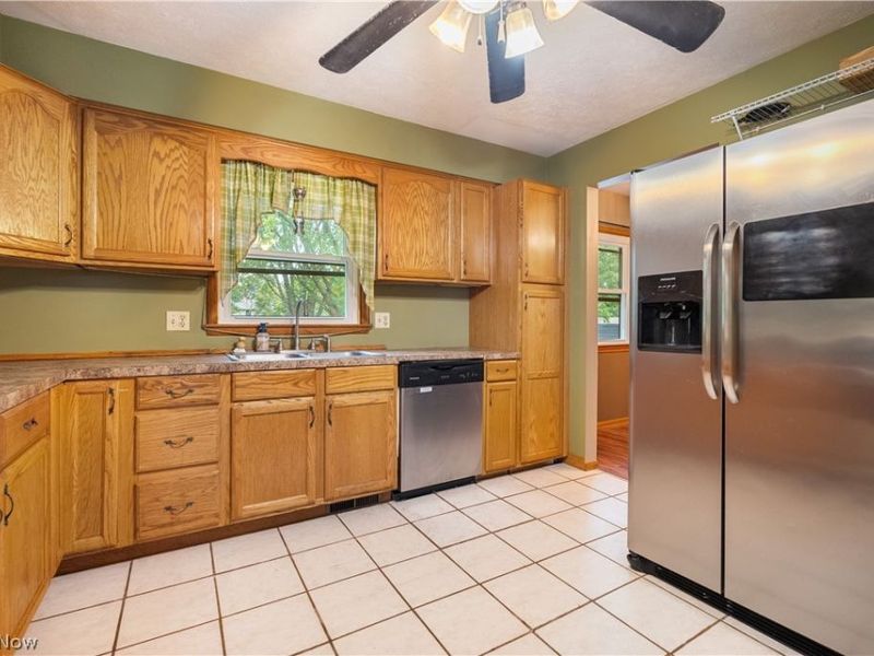 1451 Mishler Street NE, Alliance, OH 44601 Photo 3