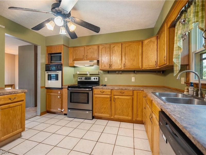 1451 Mishler Street NE, Alliance, OH 44601 Photo 4