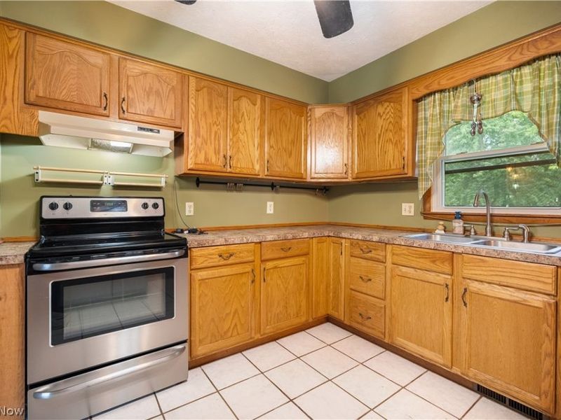 1451 Mishler Street NE, Alliance, OH 44601 Photo 5