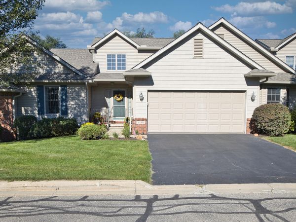 6180 Northridge Hills Drive, Brighton, MI 48116