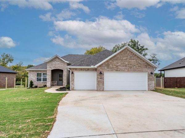 95 W Watson Lane , Farmington, AR 72730