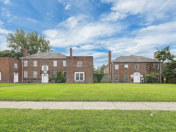 3349 E Broad Street , Columbus, OH 43213