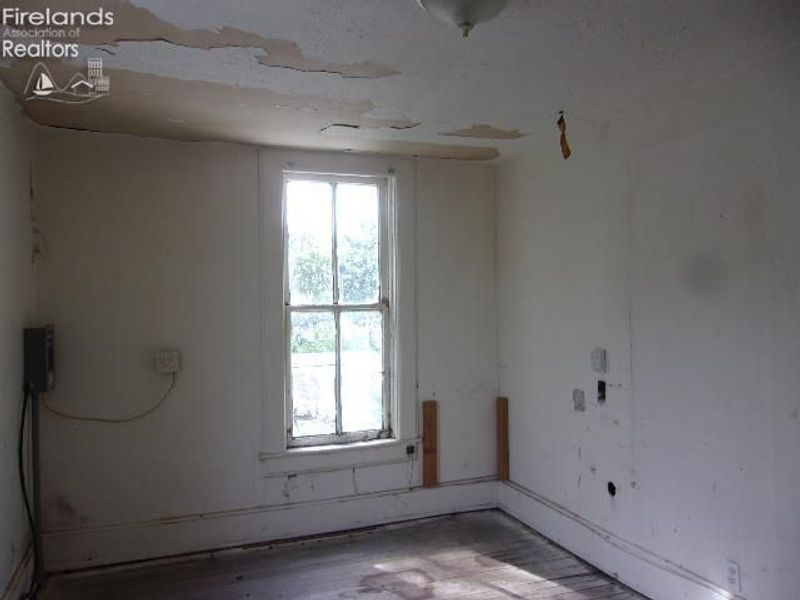 225 E South Street, Fostoria, OH 44830 Photo 7