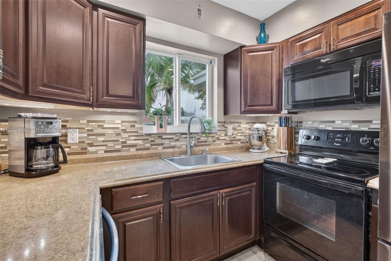 6520 Coolidge St , Hollywood, FL 33024 Photo