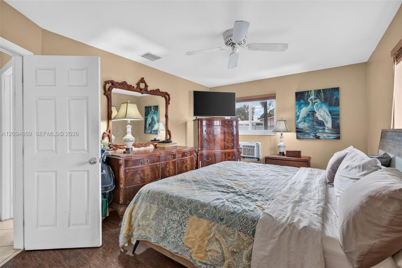 6520 Coolidge St , Hollywood, FL 33024 Photo