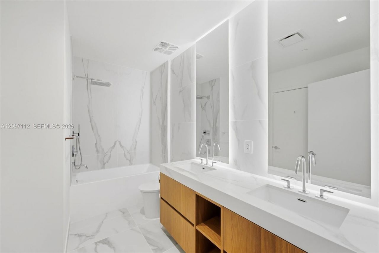 1400 Biscayne Blvd , Unit 1407, Miami, FL 33132 Photo