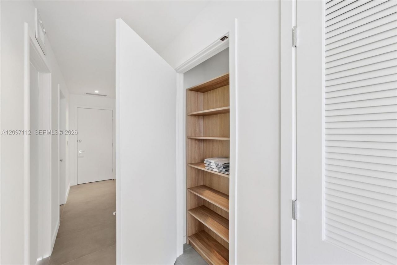 1400 Biscayne Blvd , Unit 1407, Miami, FL 33132 Photo