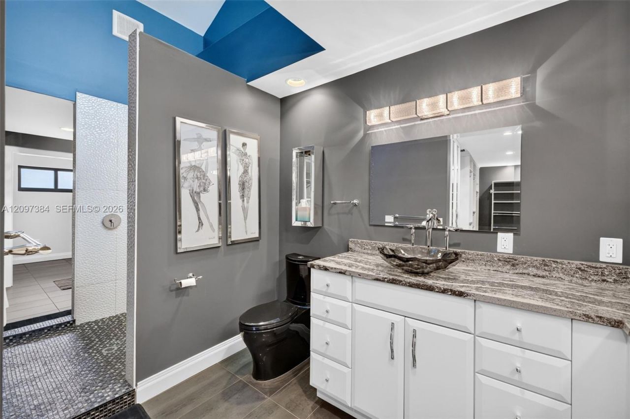 8 Port Side Dr , Unit 8A, Fort Lauderdale, FL 33316 Photo