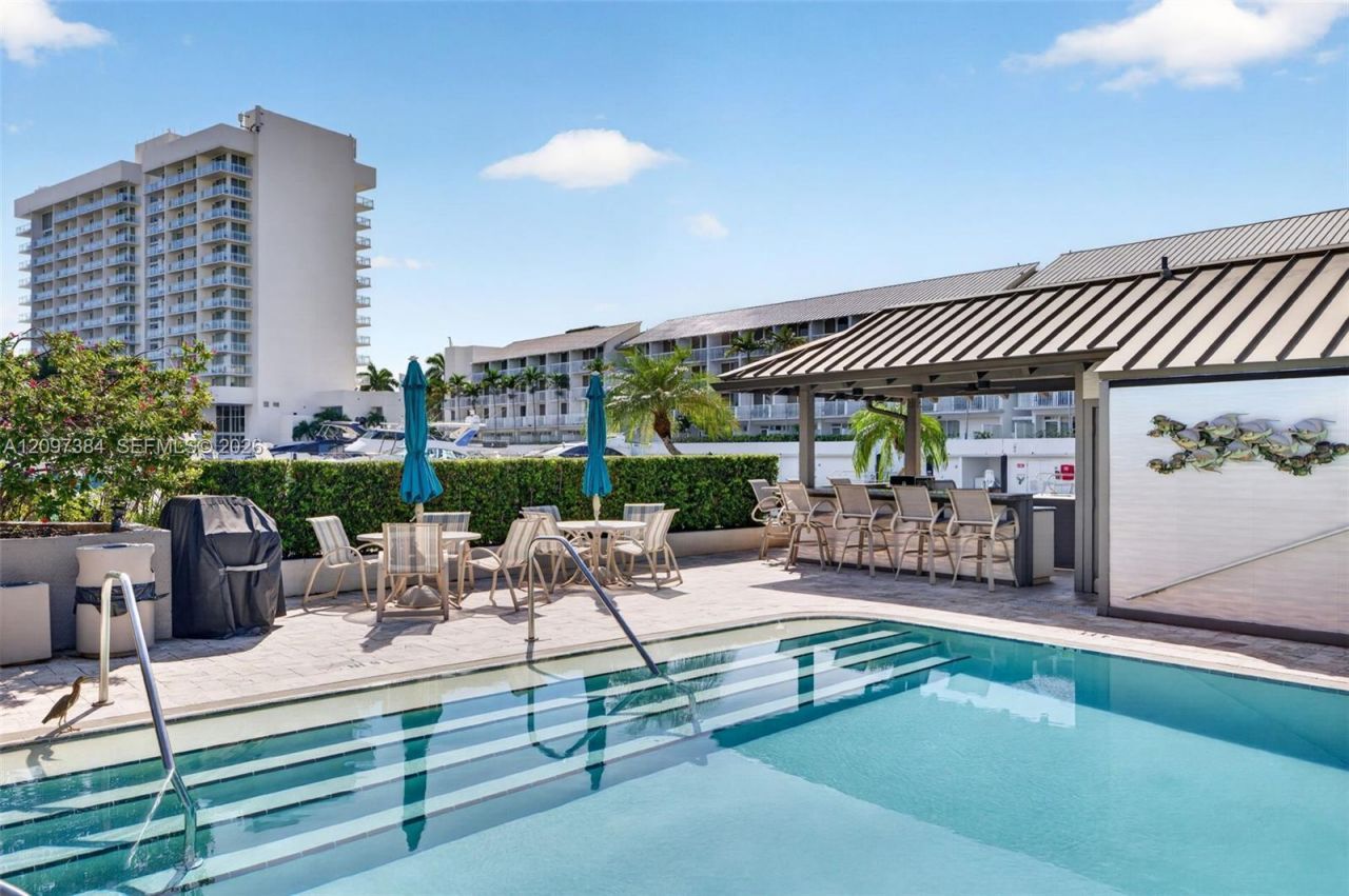 8 Port Side Dr , Unit 8A, Fort Lauderdale, FL 33316 Photo