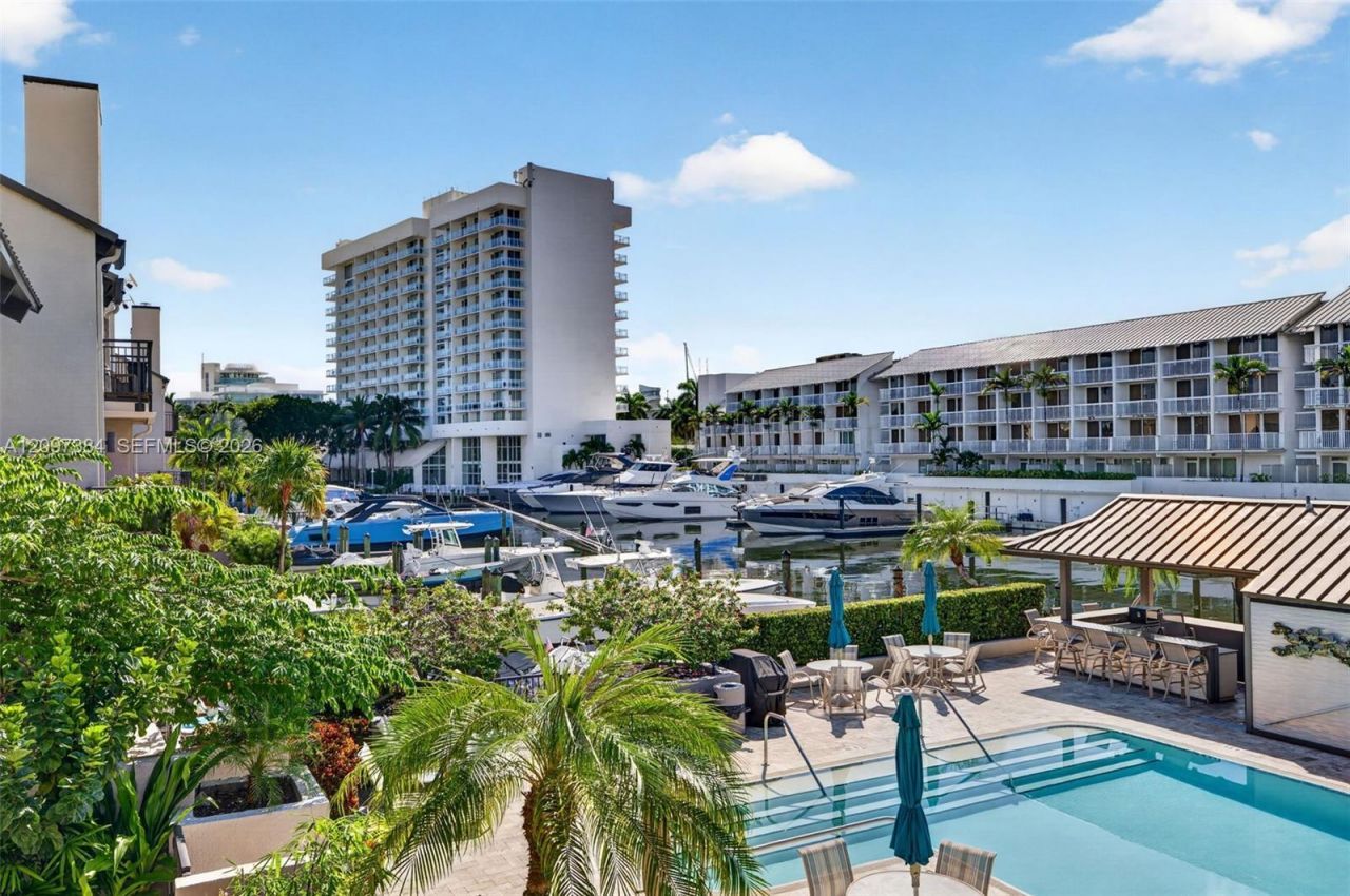 8 Port Side Dr , Unit 8A, Fort Lauderdale, FL 33316 Photo