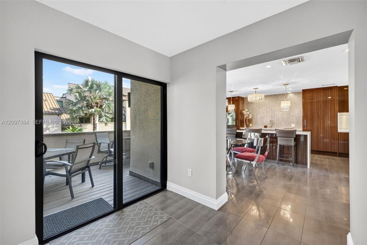 8 Port Side Dr , Unit 8A, Fort Lauderdale, FL 33316 Photo
