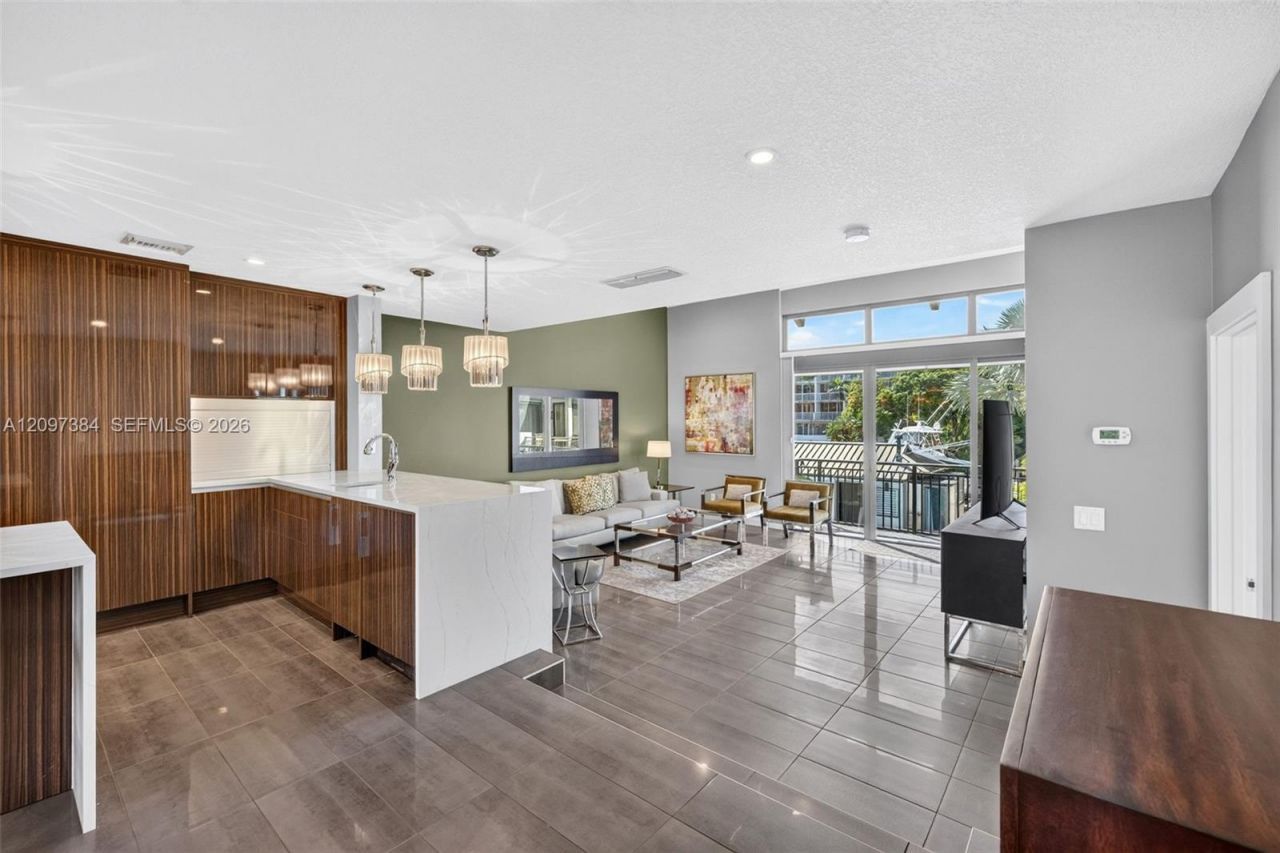 8 Port Side Dr , Unit 8A, Fort Lauderdale, FL 33316 Photo