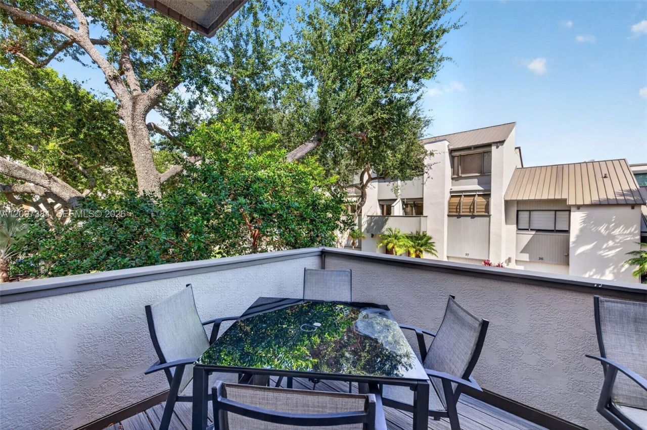 8 Port Side Dr , Unit 8A, Fort Lauderdale, FL 33316 Photo