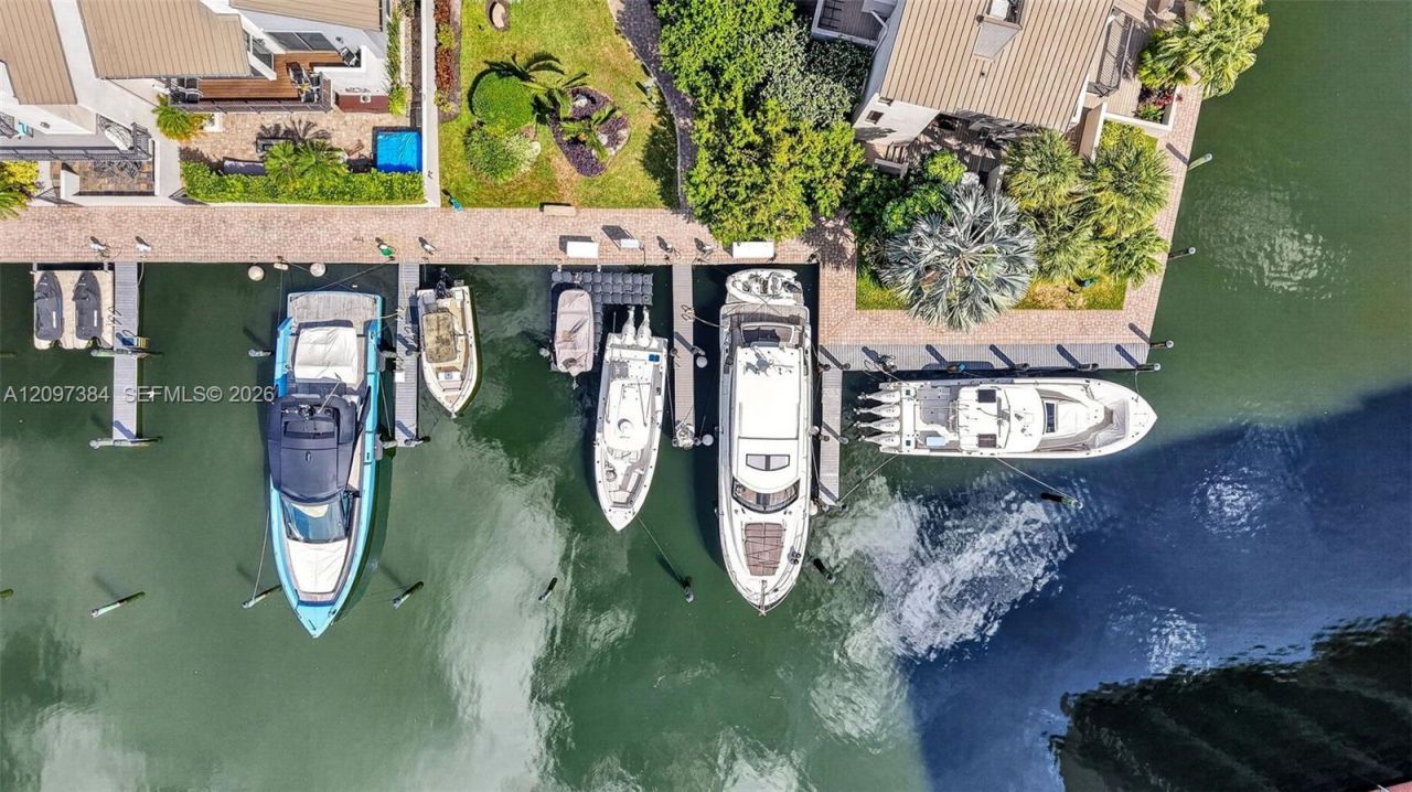 8 Port Side Dr , Unit 8A, Fort Lauderdale, FL 33316 Photo