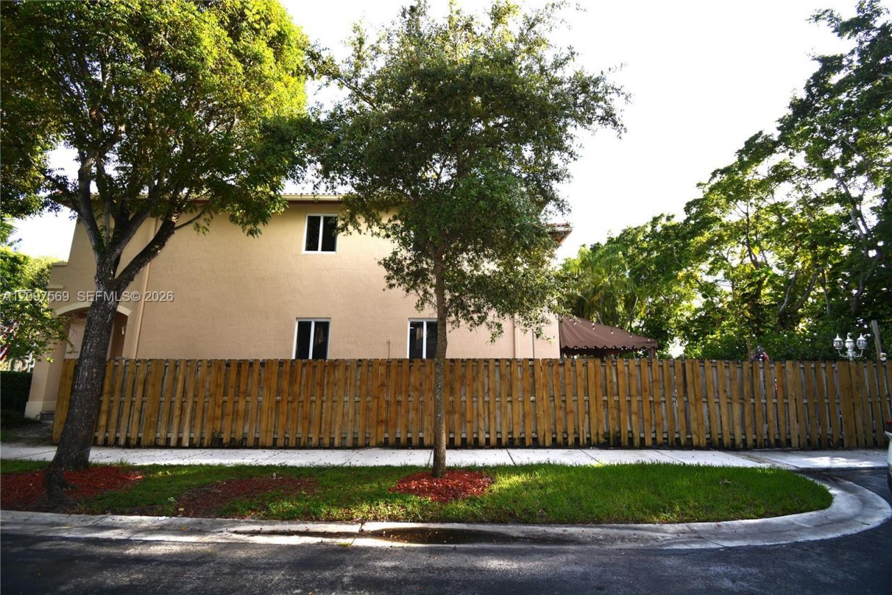 6804 NW 116th Ct, Doral, FL 33178 Photo