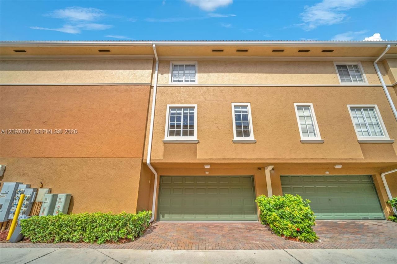2921 NE 185th St (remodeled), Unit 1203, Aventura, FL 33180 Photo