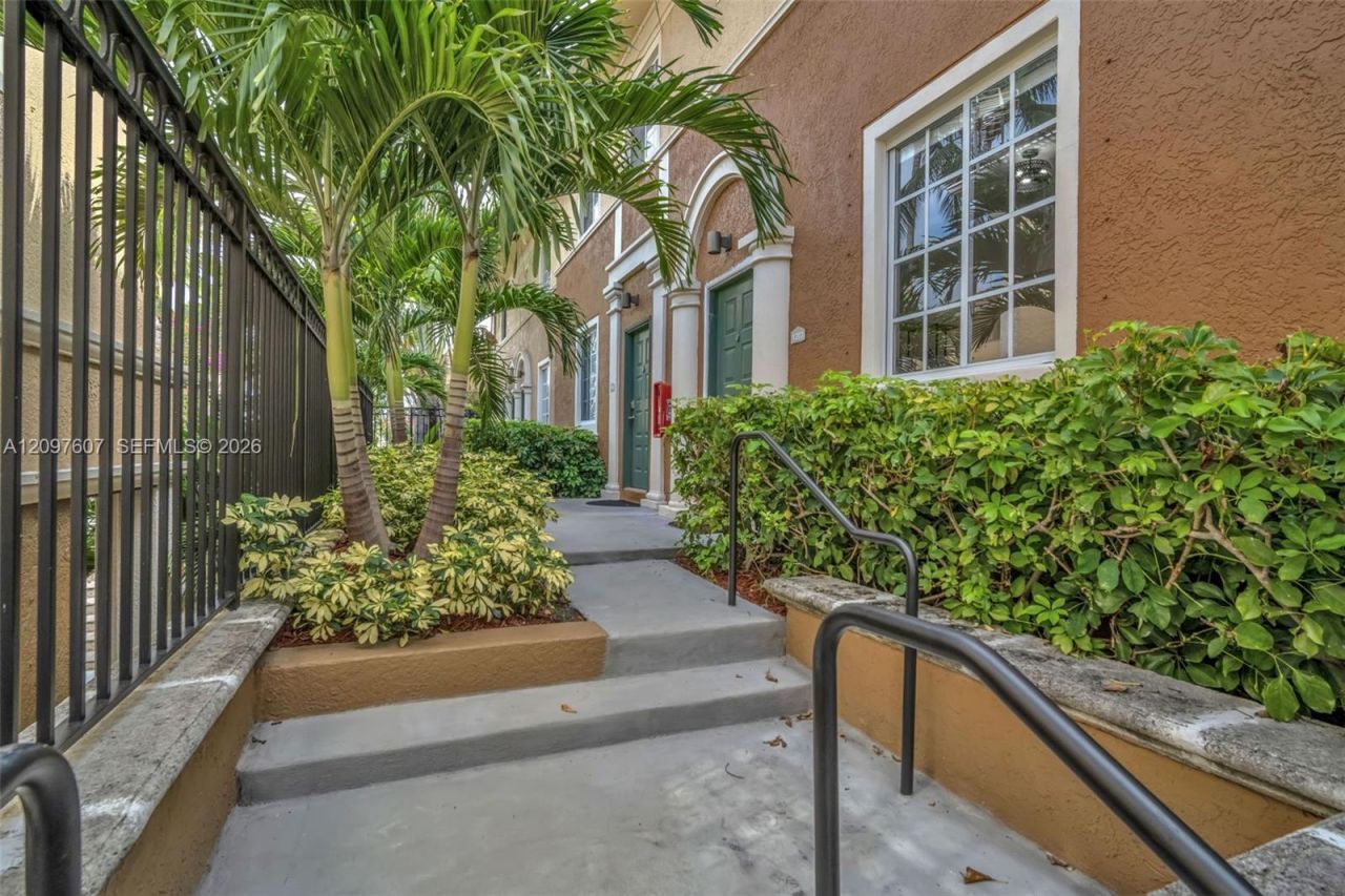 2921 NE 185th St (remodeled), Unit 1203, Aventura, FL 33180 Photo