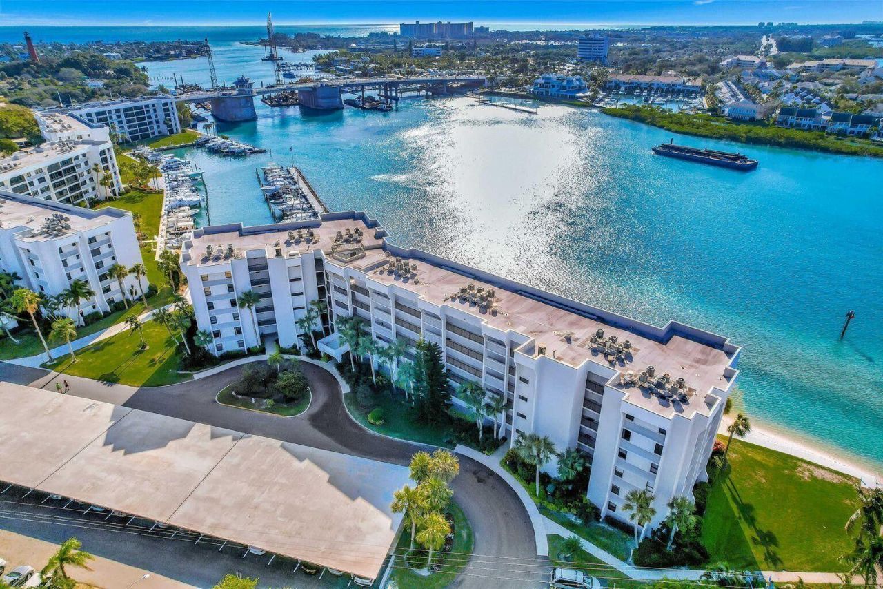 1542 Jupiter Cove Drive, Unit 104, Jupiter, FL 33469 Photo