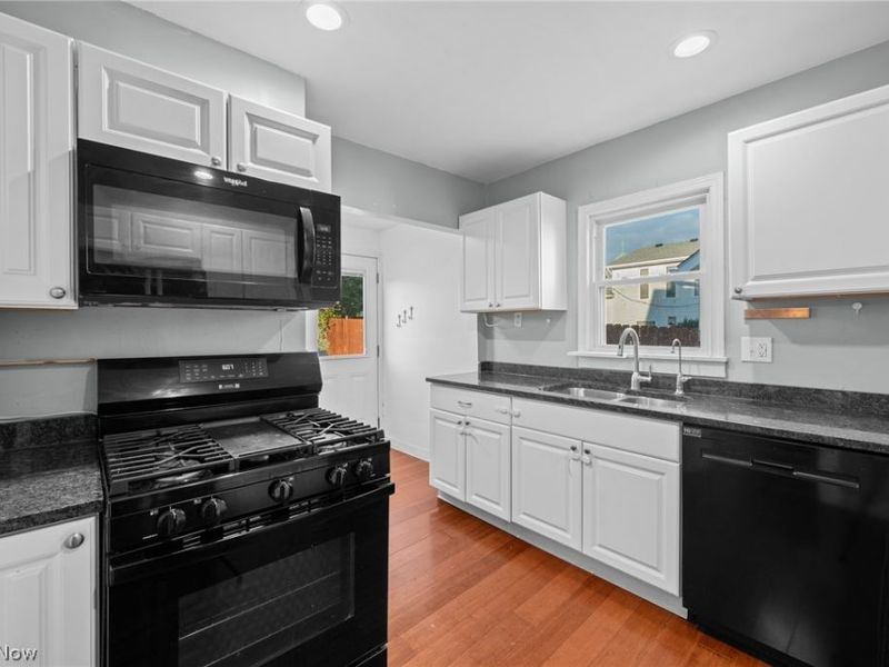 3606 Stickney Avenue, Cleveland, OH 44109 Photo 12