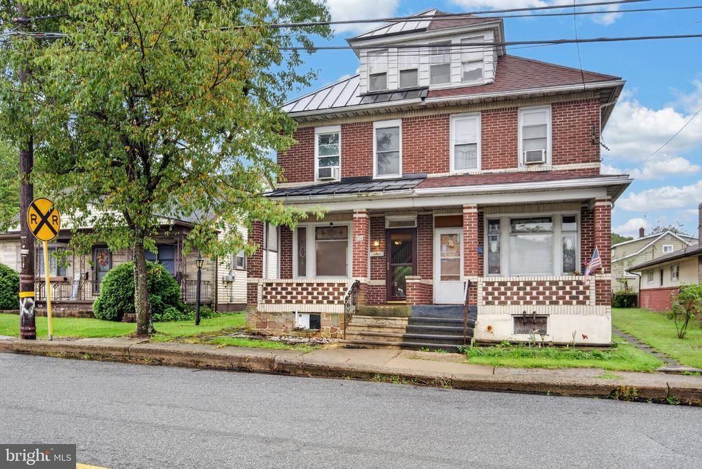 606 E BLAINE STREET, MCADOO, PA 18237