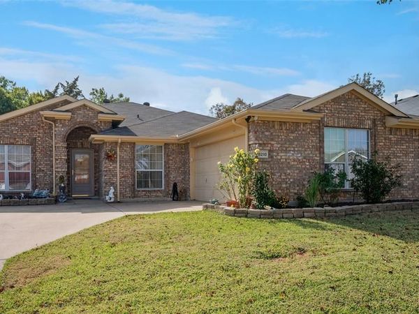 8210 Champion Drive, Rowlett, TX 75089