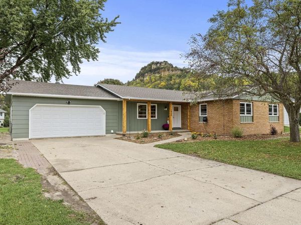 2905 Farnam STREET, La Crosse, WI 54601