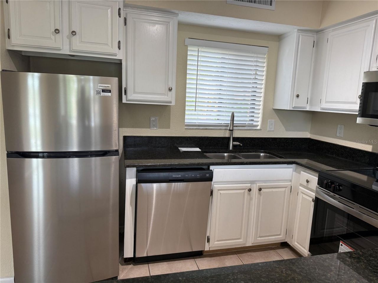 5697 Ashton Lake Drive, Unit 6, Sarasota, FL 34231 Photo