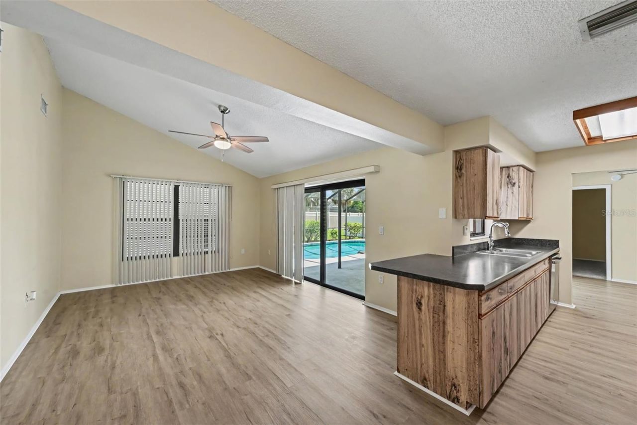 3809 Kingston Boulevard, Sarasota, FL 34238 Photo