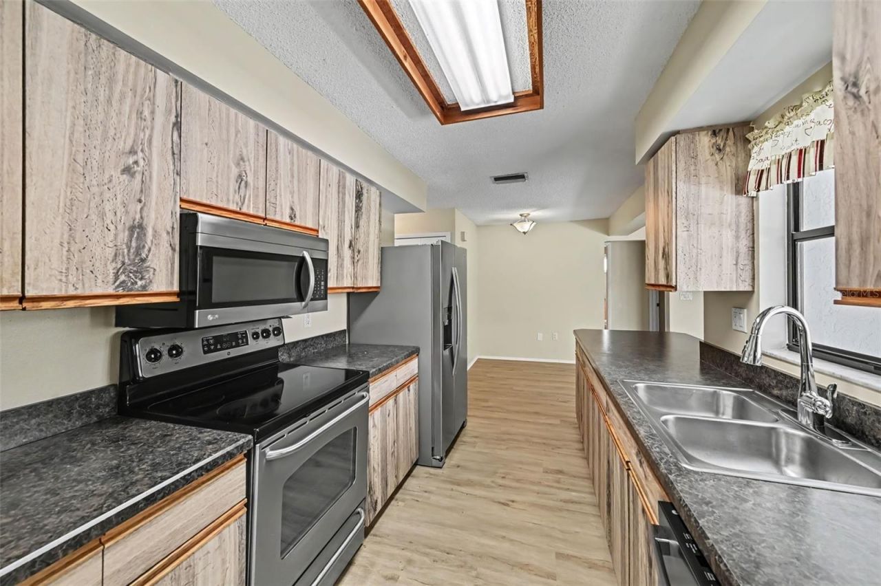 3809 Kingston Boulevard, Sarasota, FL 34238 Photo