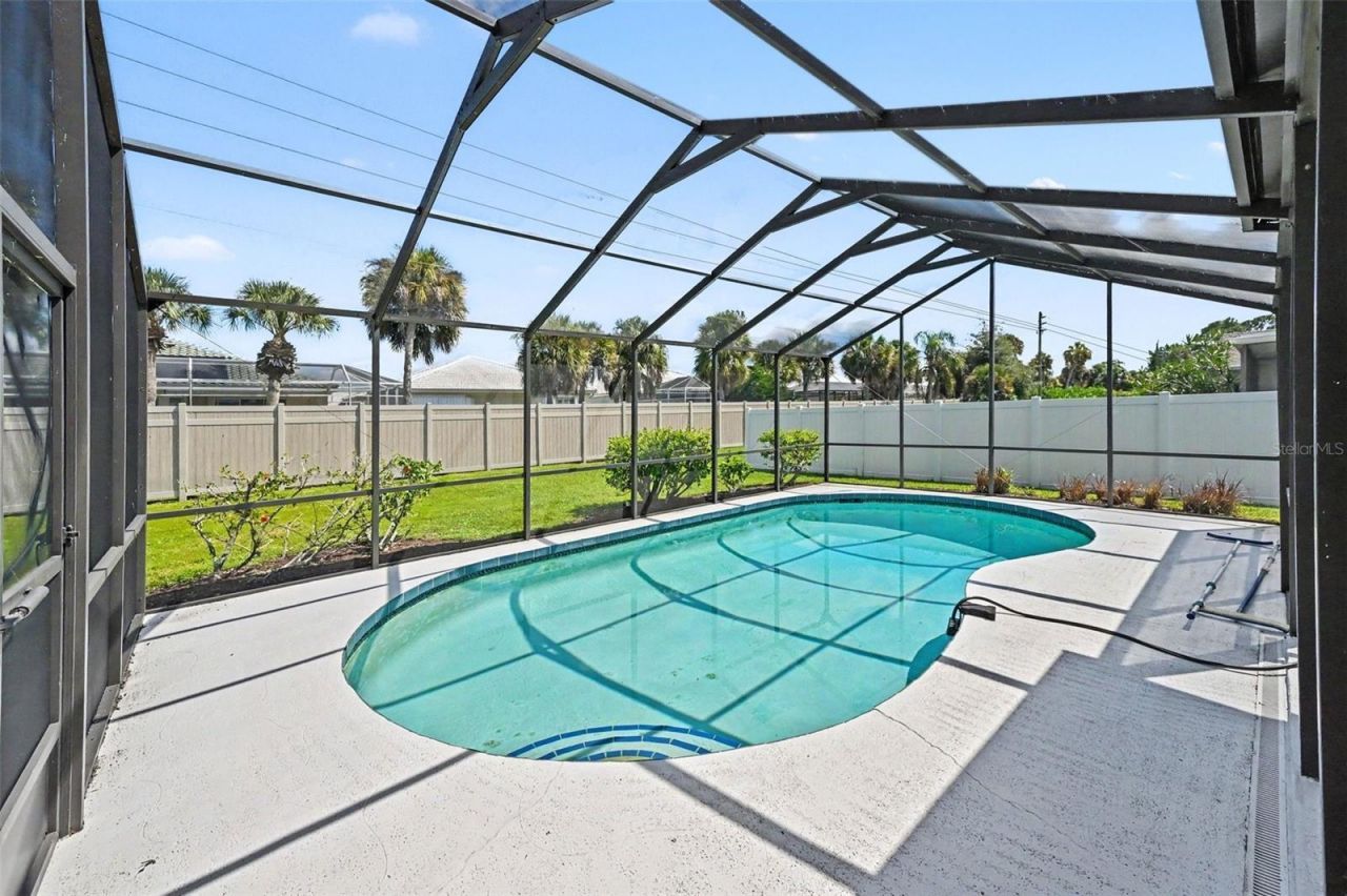 3809 Kingston Boulevard, Sarasota, FL 34238 Photo