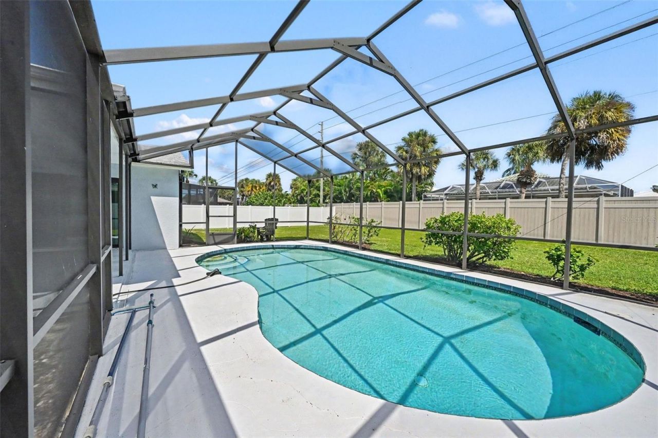 3809 Kingston Boulevard, Sarasota, FL 34238 Photo