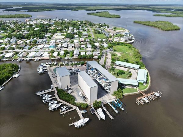613 E PALM AVENUE , GOODLAND, FL 34140