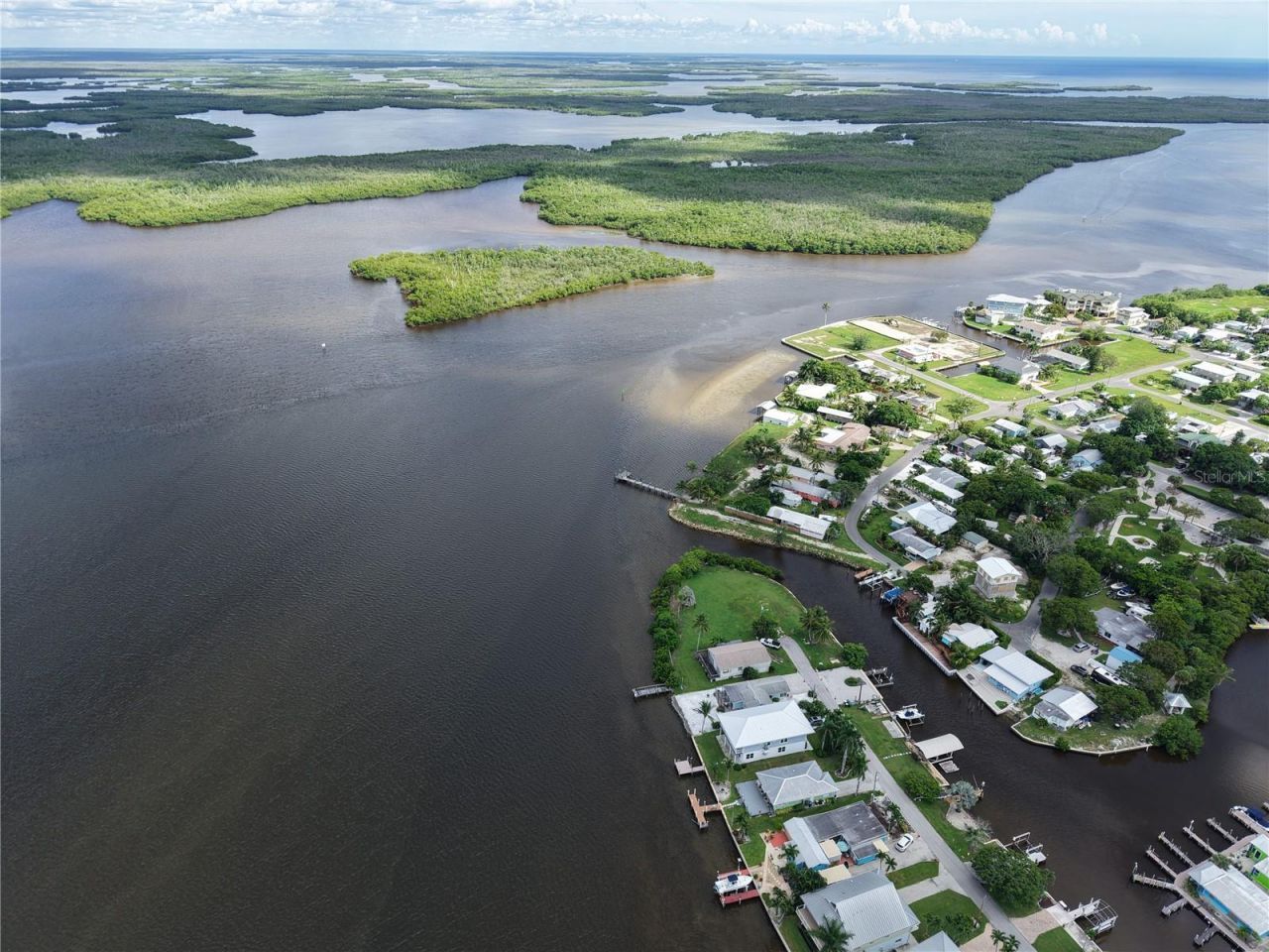 613 E Palm Avenue, Goodland, FL 34140 Photo