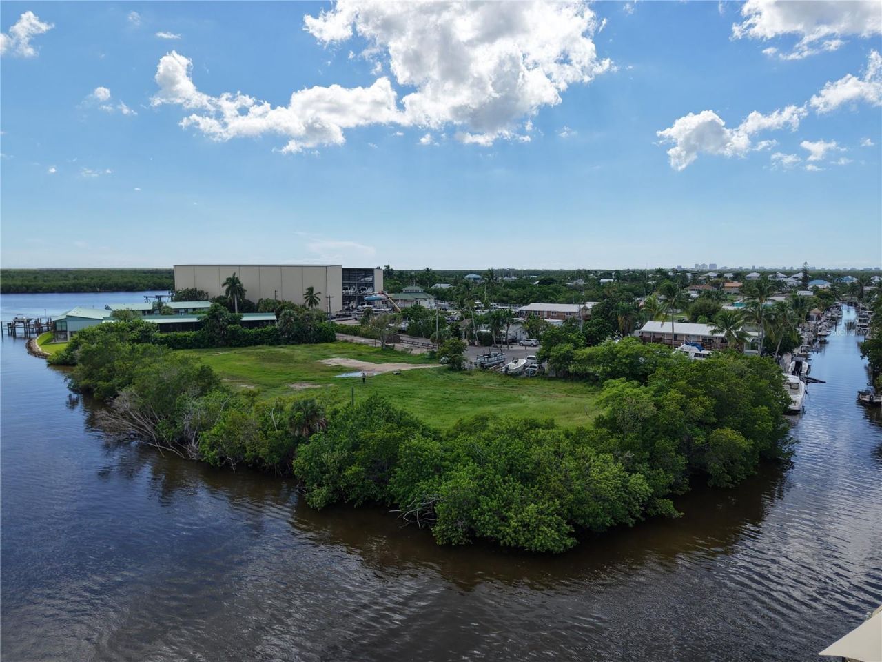 613 E Palm Avenue, Goodland, FL 34140 Photo