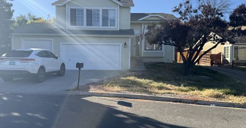 7355 Lindsey Lane, Sparks, NV 89436 Photo