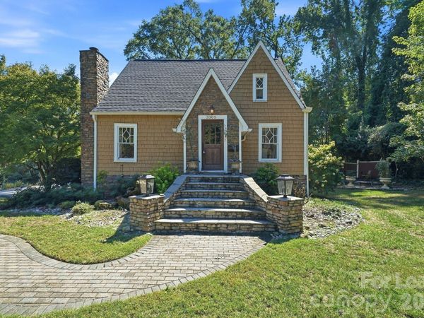 3305 Cambridge Road, Charlotte, NC 28209