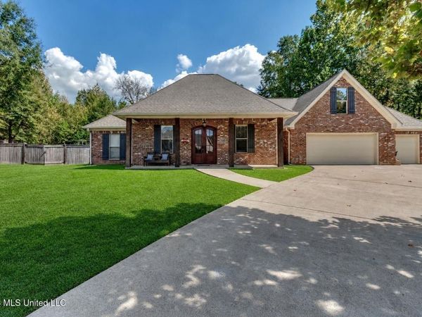 143 Glen Arbor Court, Brandon, MS 39042