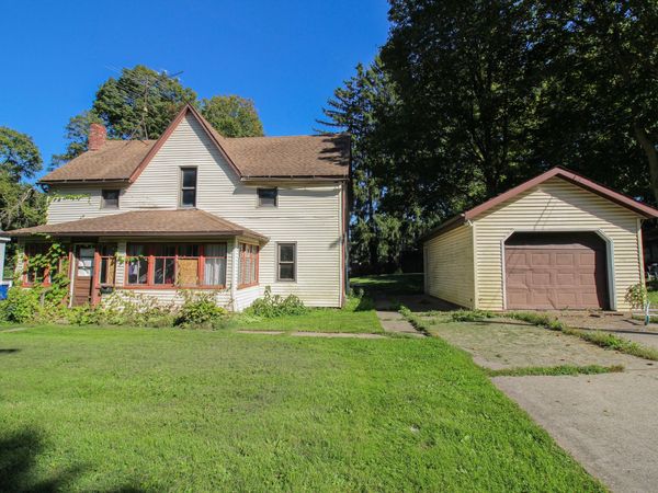 222 N Rowland Street, Cassopolis, MI 49031